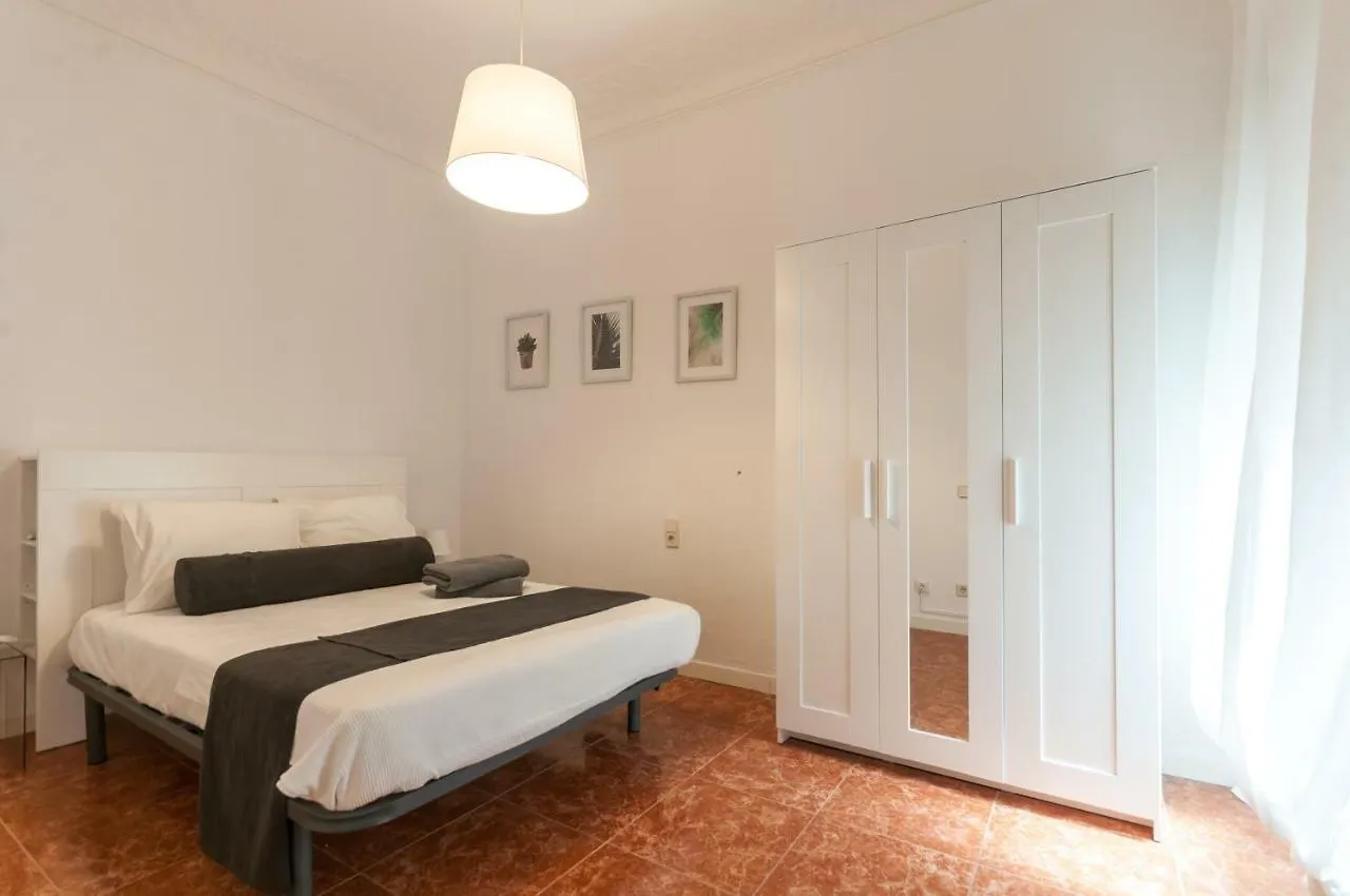 Gir80 Eixample Casanova 72 Hotel Barcelona 0*,
