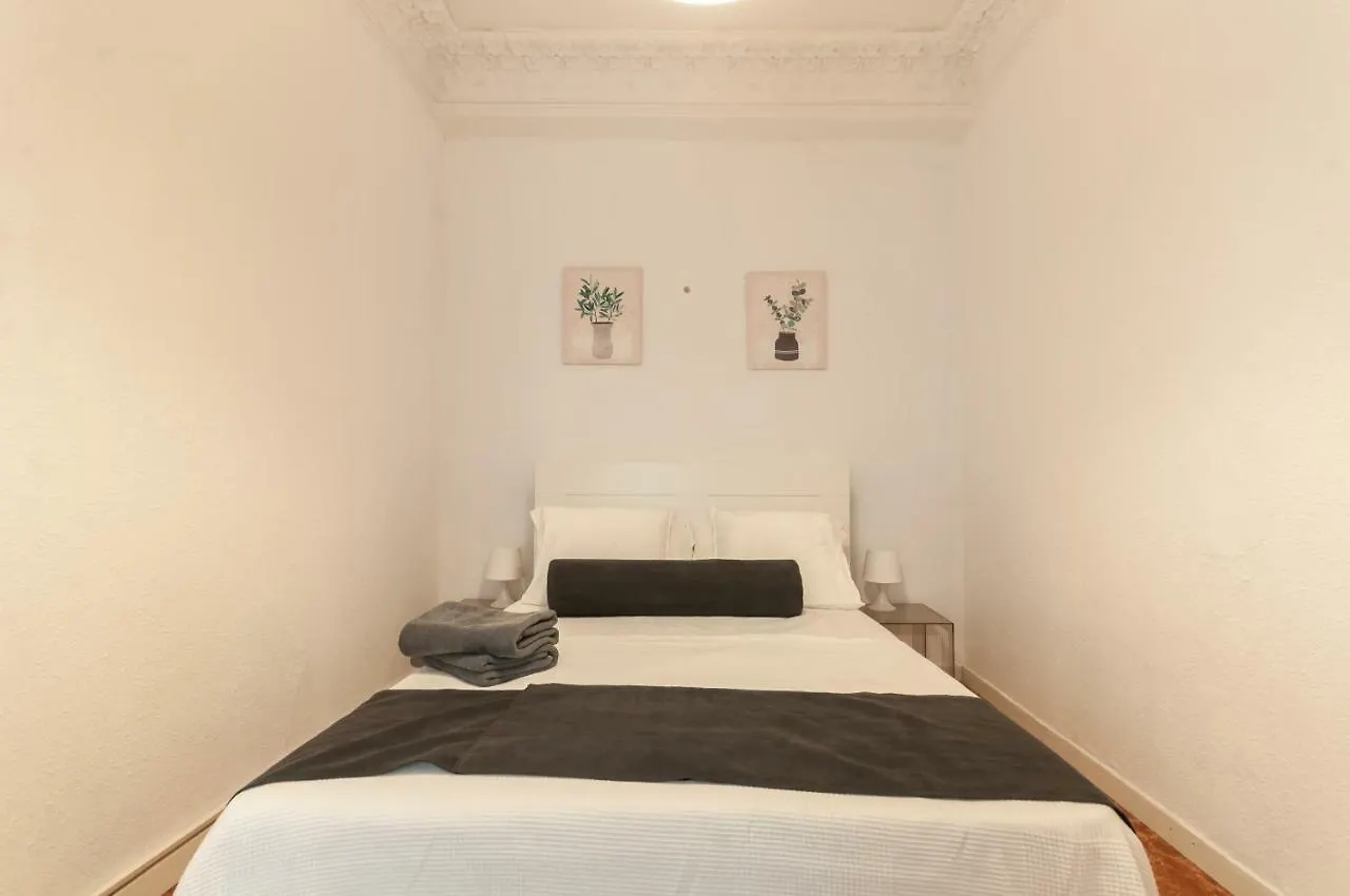 Gir80 Eixample Casanova 72 Hotel Barcelona 0*,  Spanje